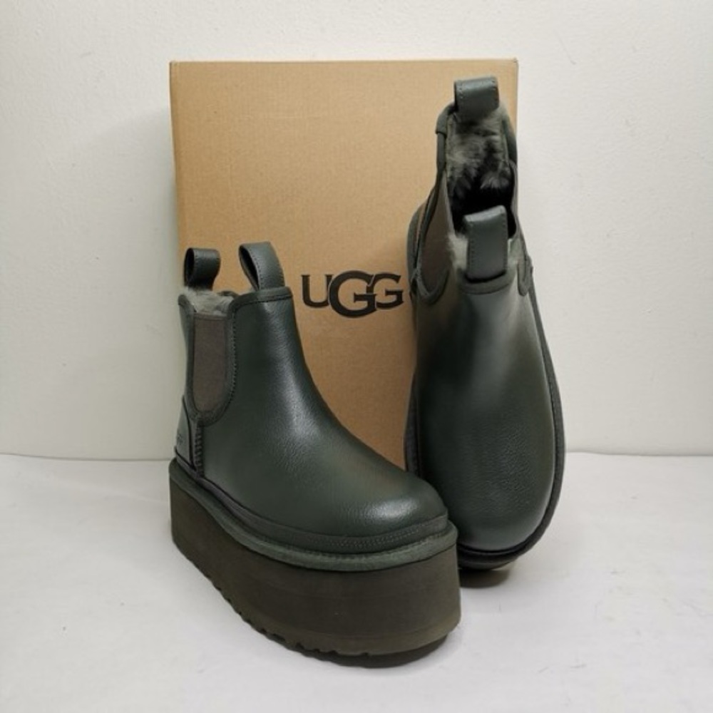 UGG Neumel Platform Chelsea Boots